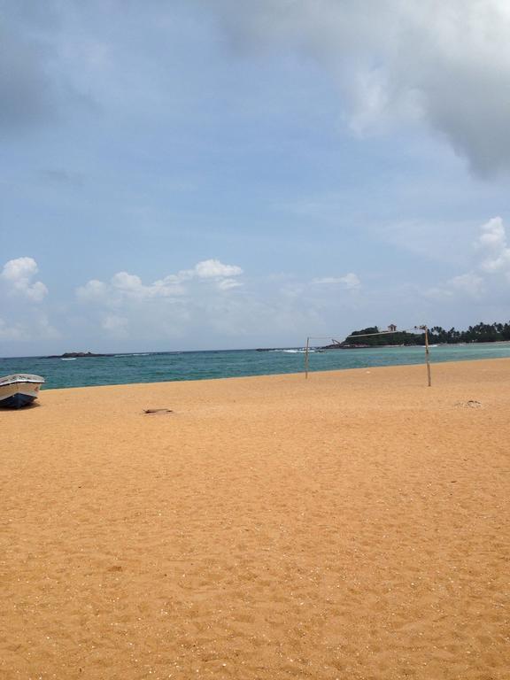 Holiday Inn Unawatuna Ruang foto