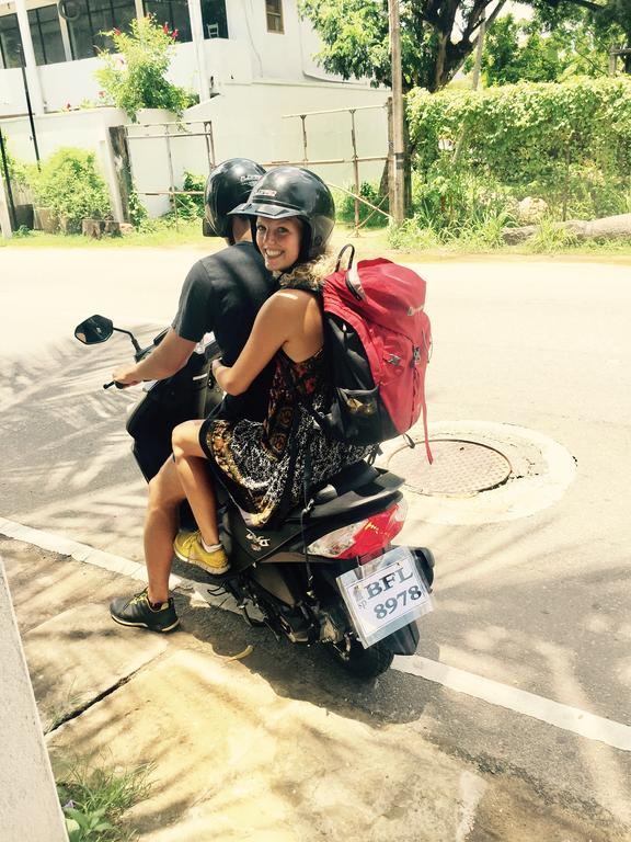 Holiday Inn Unawatuna Bagian luar foto