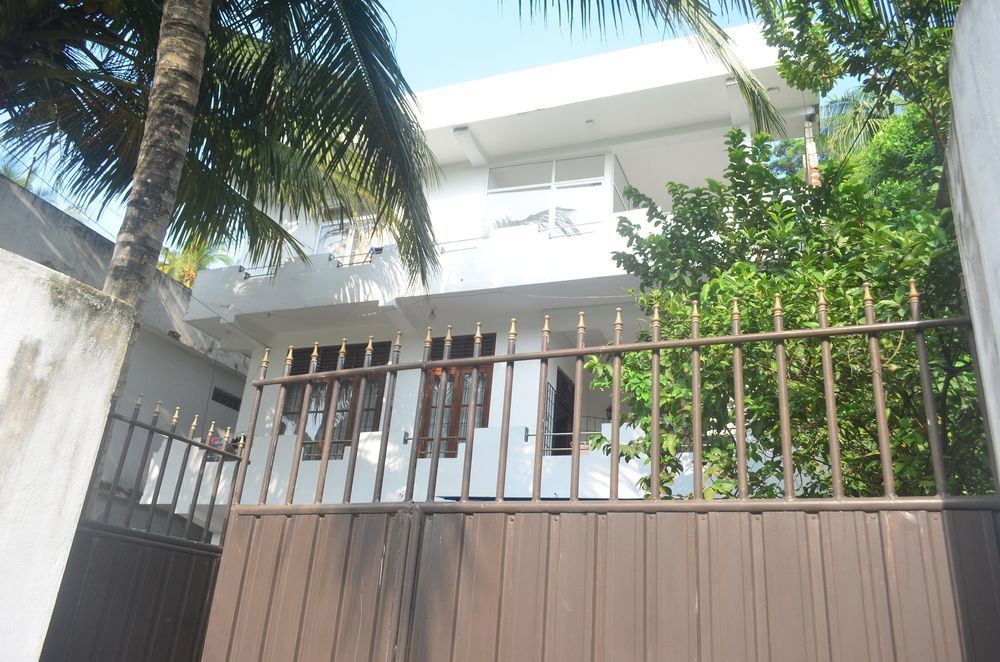 Holiday Inn Unawatuna Bagian luar foto