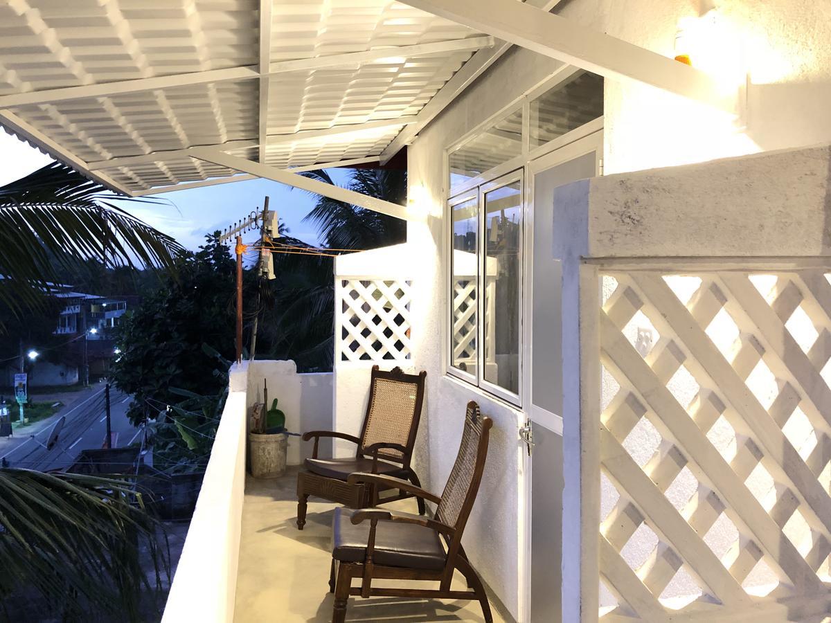 Holiday Inn Unawatuna Bagian luar foto