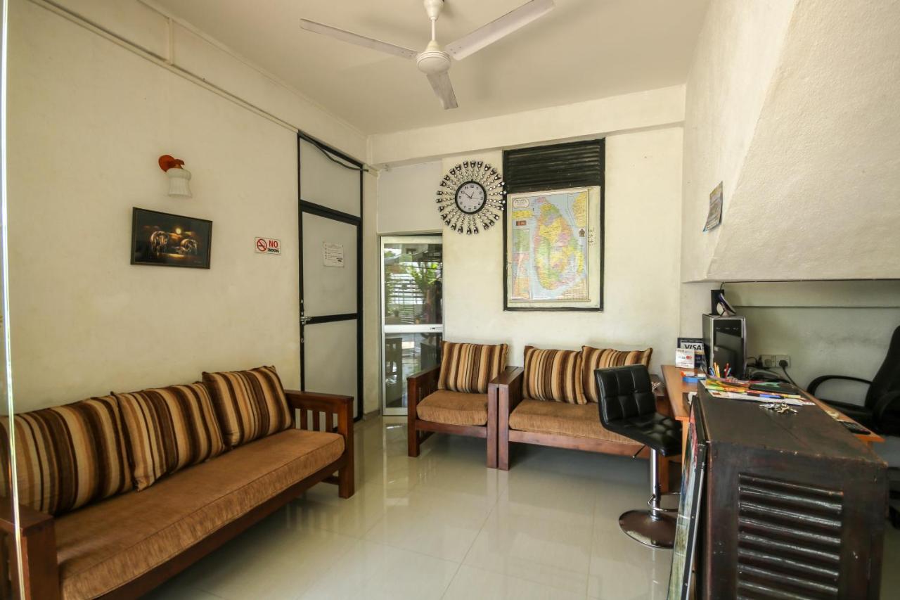 Holiday Inn Unawatuna Bagian luar foto